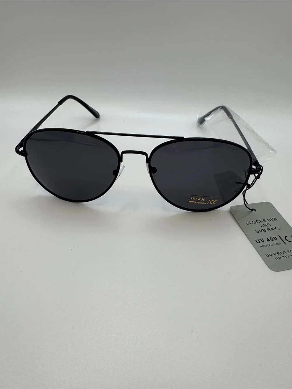 Men's Black Aviator Sunglasses with UV400 Protection